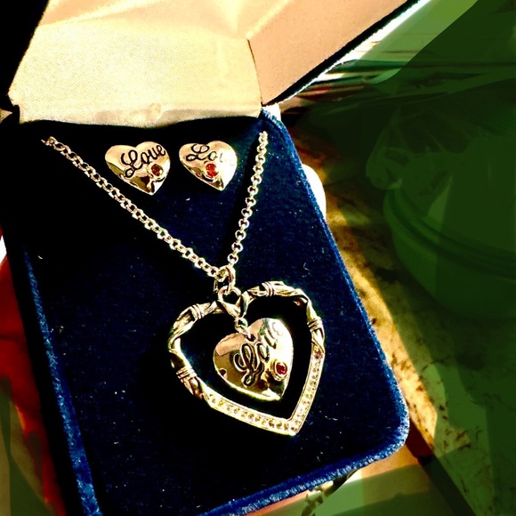 Silver Heart pendant & matching earrings - Picture 4 of 4